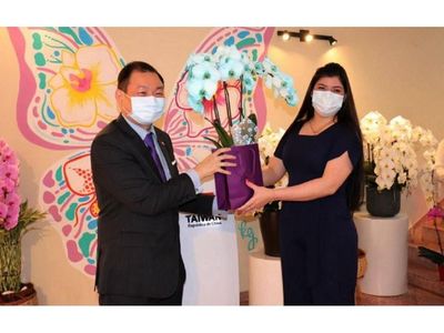 Firma taiwanesa presenta orquídeas de alta gama