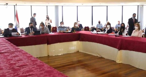 La Nación / No hay imputados por las manifestaciones que fueron pacíficas, dicen