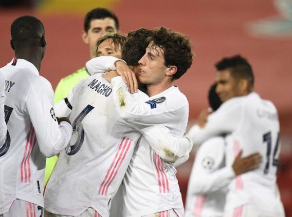El Real Madrid empata en Anfield y accede a semifinales
