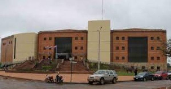 Directora pide ser separada del cargo mientras dure investigación