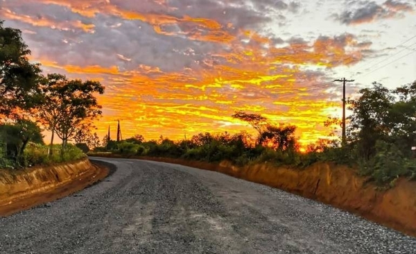 Diario HOY | Caazapá: ruta de la producción está a 900 metros de concluir