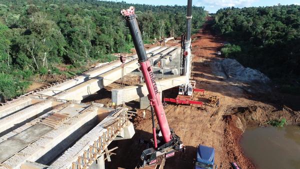 Corredor de Exportación: Culminan montaje de vigas para el puente sobre el río Ñacunday