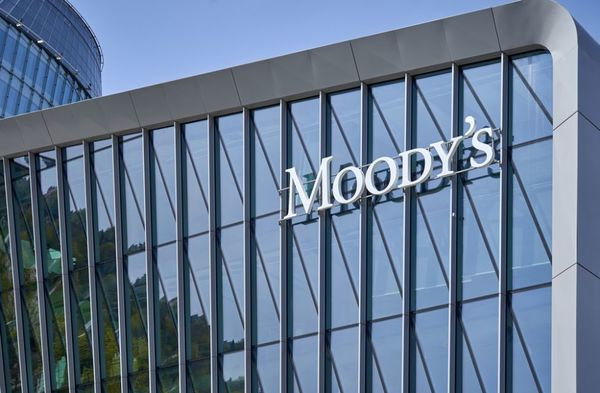 Moody's mejora a “estable” la perspectiva del sistema bancario de Paraguay - MarketData