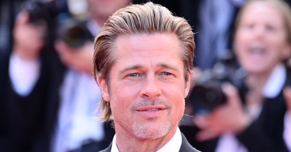 Fotografías de Brad Pitt en silla de ruedas encienden alarma sobre su estado de salud - C9N