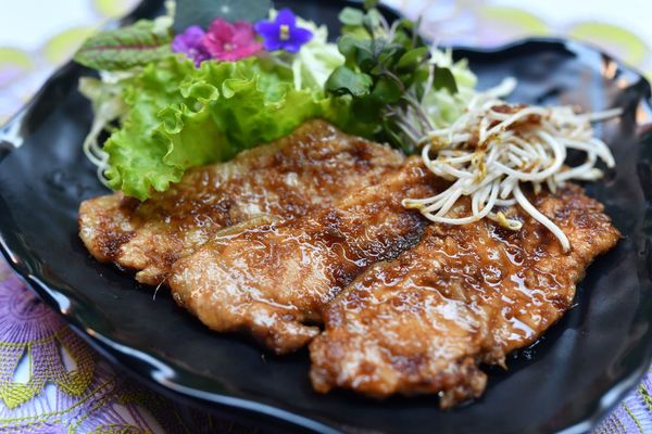 Cerdo con salsa de jengibre: para aprovechar el antiinflamatorio natural