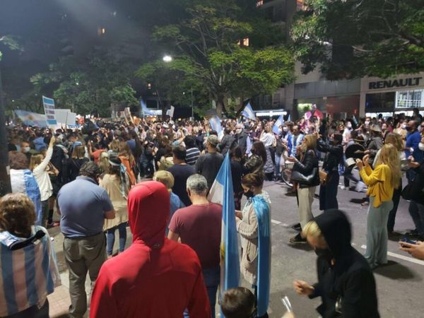 Aumentan protestas en Argentina en rechazo a la suspensión de clases