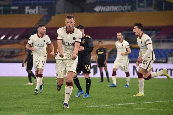 Roma sufre ante Ajax, pero clasifica a semifinales de Europa League