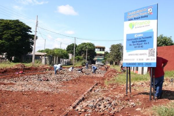 Avanzan obras municipales de empedrados en varias comunidades de Presidente Franco – Diario TNPRESS