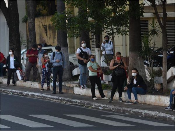 Plantean adelantar subsidio a transportistas para frenar reguladas