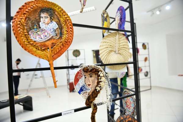 Artes hechas en tradicional pantalla paraguaya se exhibirán hasta junio - La Clave