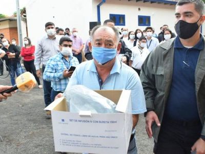 Don Joel, que había suplicado medicamentos para su hermano a Marito, está intubado y sedado por Covid19.