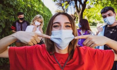 Jóvenes que aún no se infectaron con covid-19, tienen 5 veces más posibilidades de contagiarse según estudio