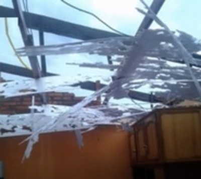 Destrozos por temporal en Villa del Rosario - Paraguay.com