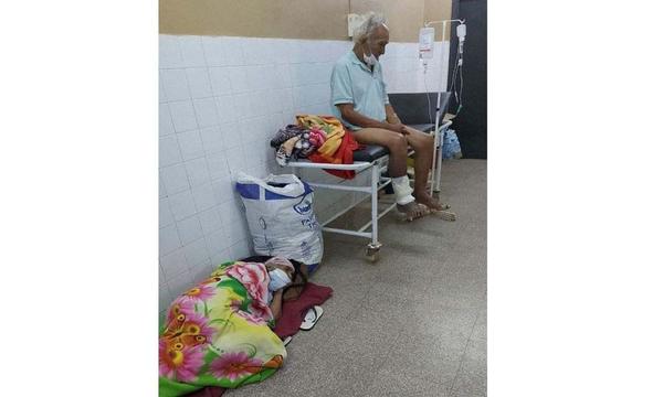 Caaguazú; Abuelitos aguardan cama en el piso – Prensa 5