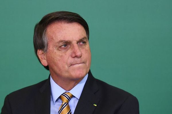 Bolsonaro insinúa que los argentinos pueden huir a Brasil por restricciones - Mundo - ABC Color