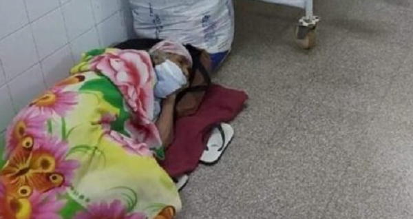 Abuelita se acostó en el piso "mientras le buscaban lugar", según doctor - Noticiero Paraguay