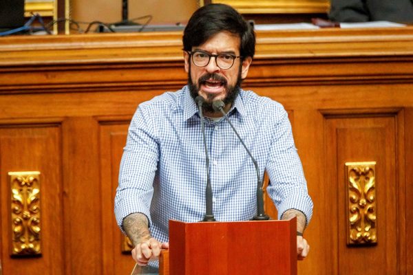 Oposición venezolana denuncia que los niños son forzados a trabajar en la minería - MarketData