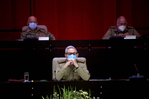 Castro exige límites al sector privado para no destruir el socialismo en Cuba - MarketData