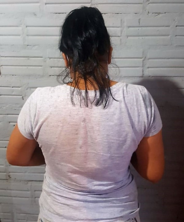 Detienen a MUJER por VIOLENCIA FAMILIAR