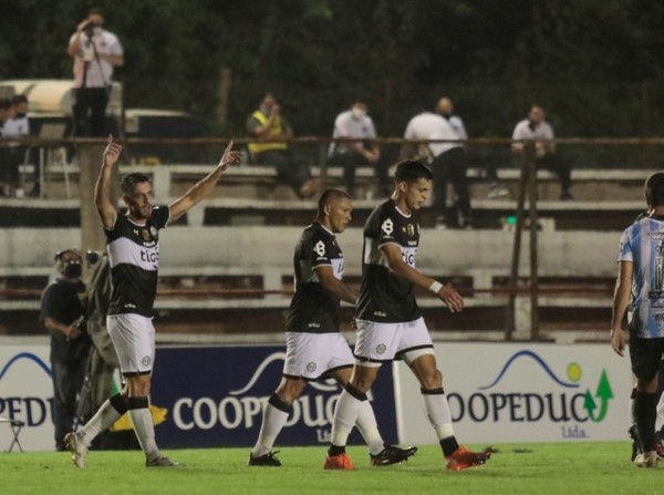 Triunfo franjeado en Villarrica - APF