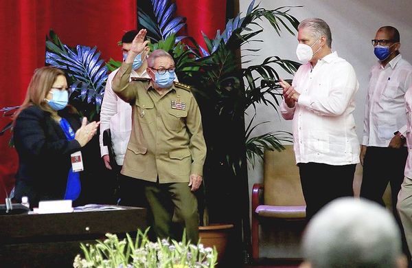 Raúl Castro dejará cargo oficial, pero manteniendo el poder real en Cuba - Mundo - ABC Color