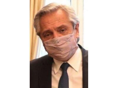 Fernández ratifica cierre de escuelas pese a reclamos