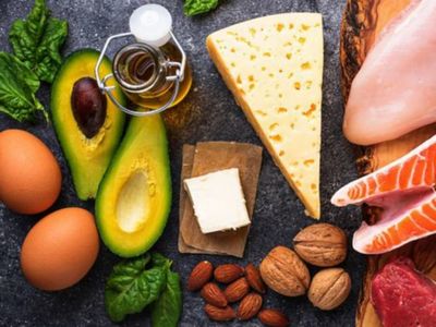 Fascículos sobre dieta keto y ayuno intermitente con ÚH