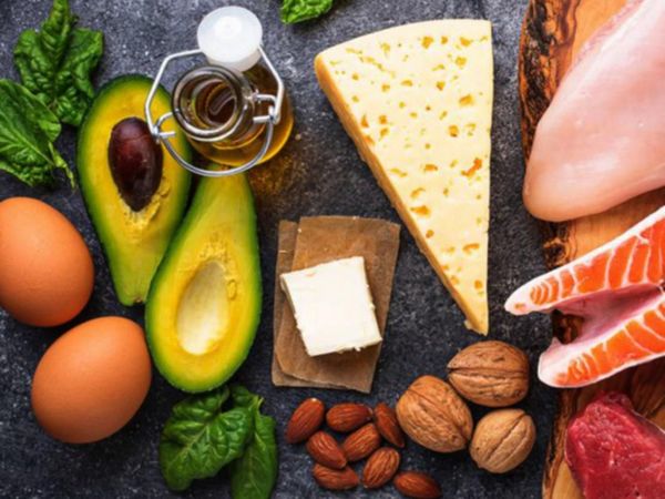 Fascículos sobre dieta keto y ayuno intermitente con ÚH