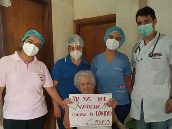 "Yo sí quiero vacunarme, porque extraño a mis hijos, sobrinos, nietos y bisnietos"