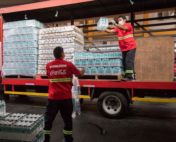 Coca Cola instaló puestos de hidratación en más de 10 hospitales - Megacadena — Últimas Noticias de Paraguay