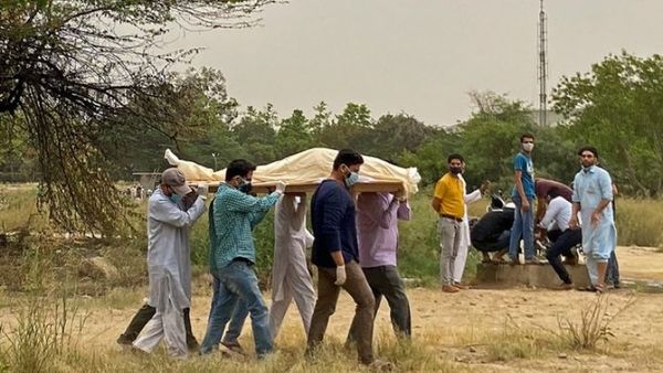India registró otro récord diario con más de 234.000 casos de coronavirus