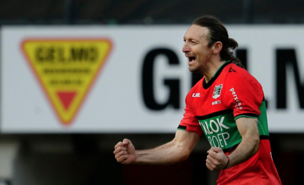 Diario HOY | Cierra con gol la remontada del Nec Nimega, que gana en la última vuelta del reloj