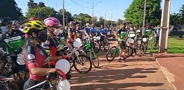 Ciclistas también se movilizan en en Este para exigir seguridad - ABC en el Este - ABC Color