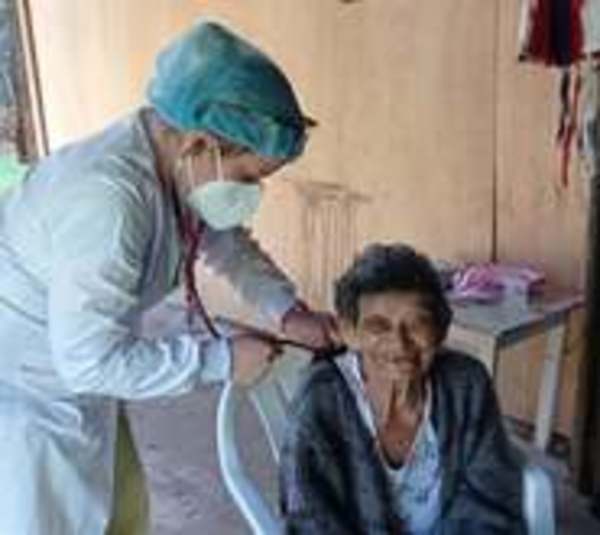 Continúa la vacunación de adultos mayores - Paraguay.com