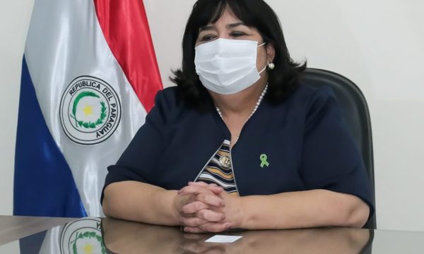 Ministra Martínez: «Este gobierno hace todo en la medida de sus posibilidades»