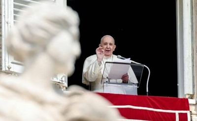 Diario HOY | El papa reaparece ante la Plaza San Pedro para su plegaria dominical