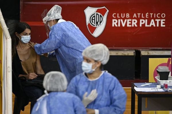 Llegaron a Argentina otras 864.000 vacunas contra el coronavirus del Fondo Covax - Mundo - ABC Color