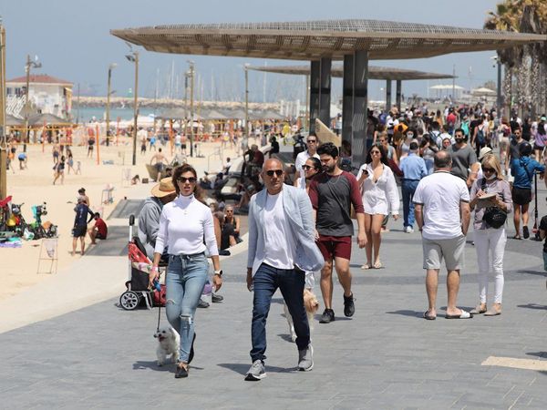 Israel se quita la mascarilla al aire libre y da un paso hacia normalidad