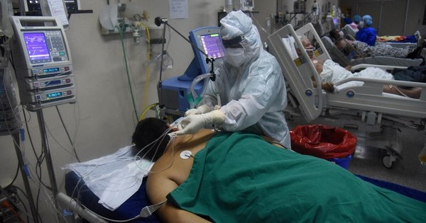 La Nación / Hospital de Clínicas a tope: reportan 100% de ocupación en UTI y los casos siguen aumentando