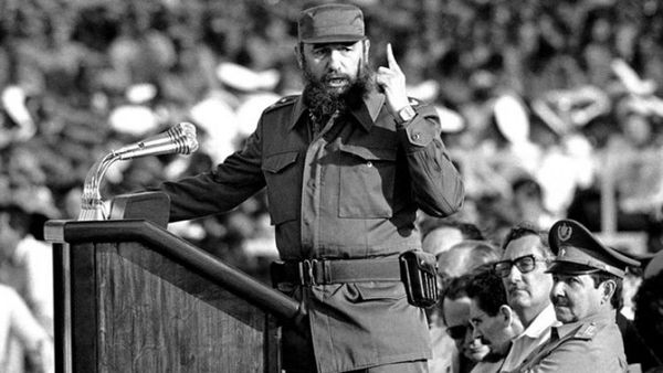 Hace diez años, Fidel Castro renunciaba a la dirección del Partido Comunista