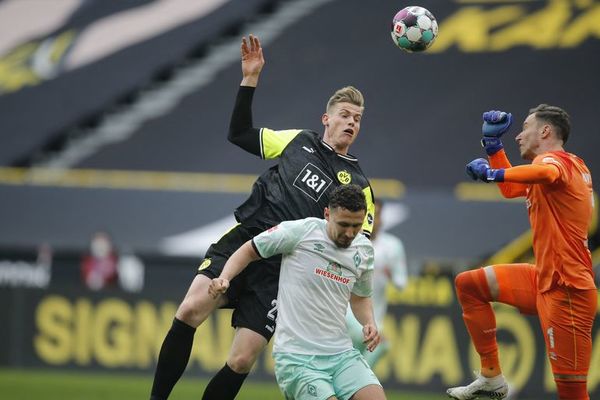 El Dortmund golea al Bremen con doblete de Haaland - Fútbol - ABC Color