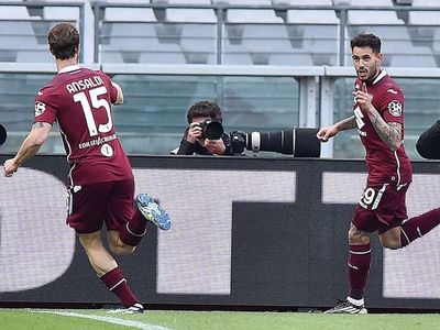 Gol de Tonny Sanabria ante la Roma