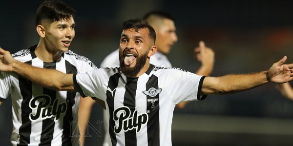 Libertad destroza a Cerro, con Bareiro haciendo de las suyas