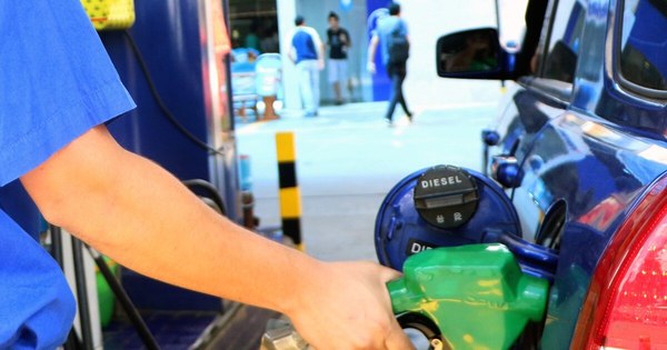 La Nación / Combustibles y demás derivados del petróleo generaron el 25% de la recaudación de Aduanas