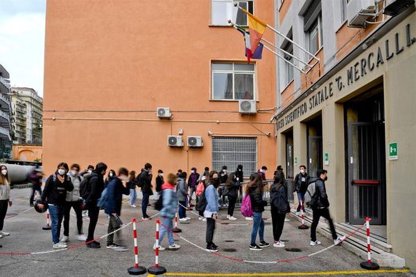 Italia estudia la seguridad del regreso presencial para todos los estudiantes - Mundo - ABC Color