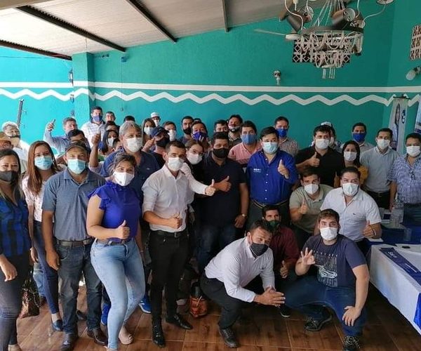 Buzarquis se reúne con liberales en Alto Paraná