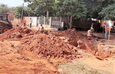 Obras de alcantarillado benefician a familias vulnerables de Horqueta con baños modernos gratuitos - La Mira Digital