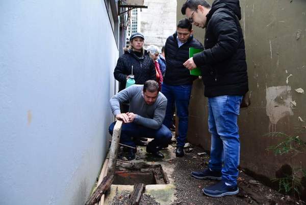 Casilleros esperan que Prieto vete decisión de postergar reformas en tinglado de 9 hectáreas - La Clave