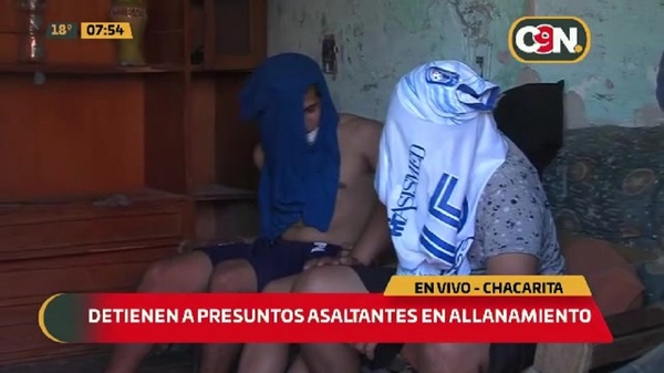 Detienen a presuntos asaltantes en allanamiento en la Chacarita - C9N