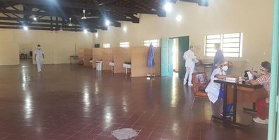 Carpa de contingencia en predio militar ya funciona pero faltan medicamentos - Nacionales - ABC Color